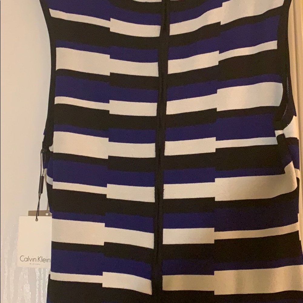 Dress - Picture 4 of 4
